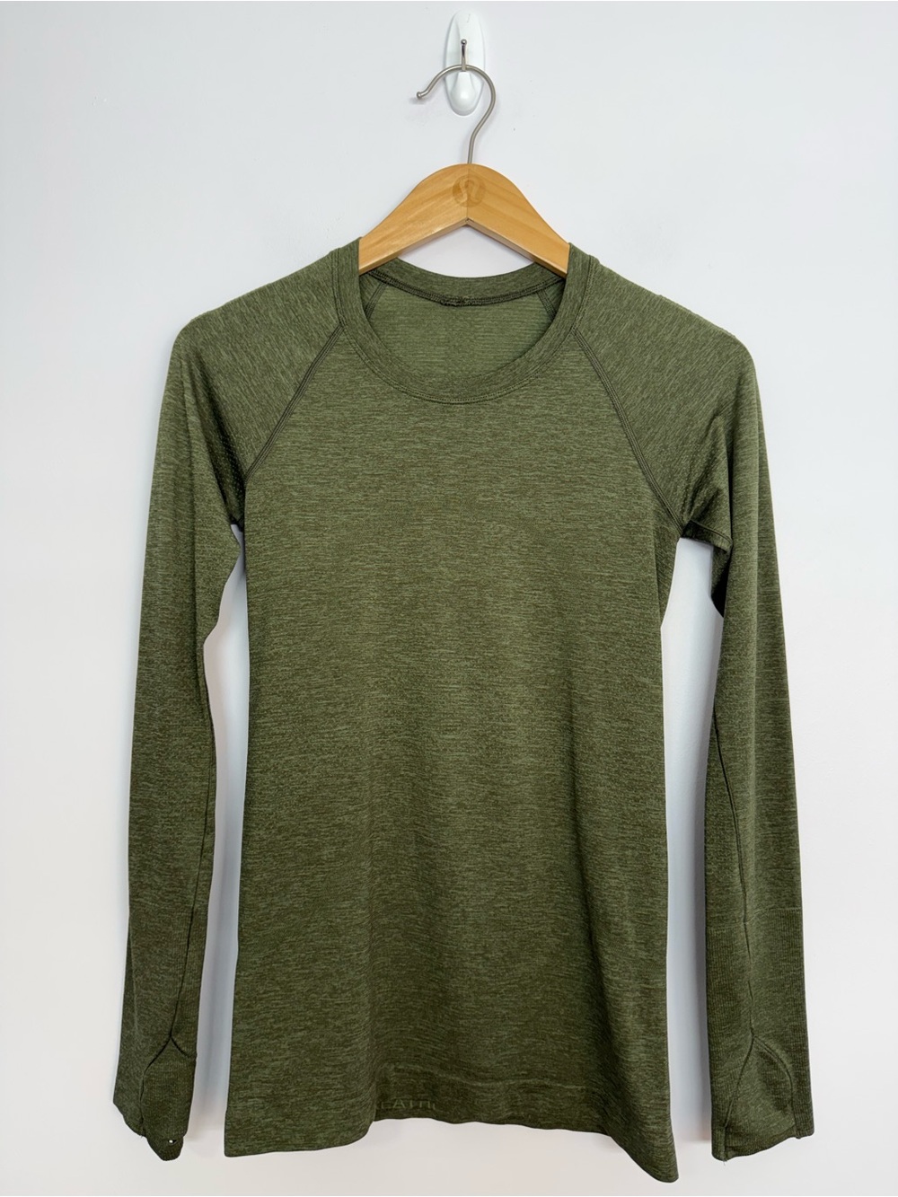 lululemon athletica Long Sleeve Swiftly in Olive Green